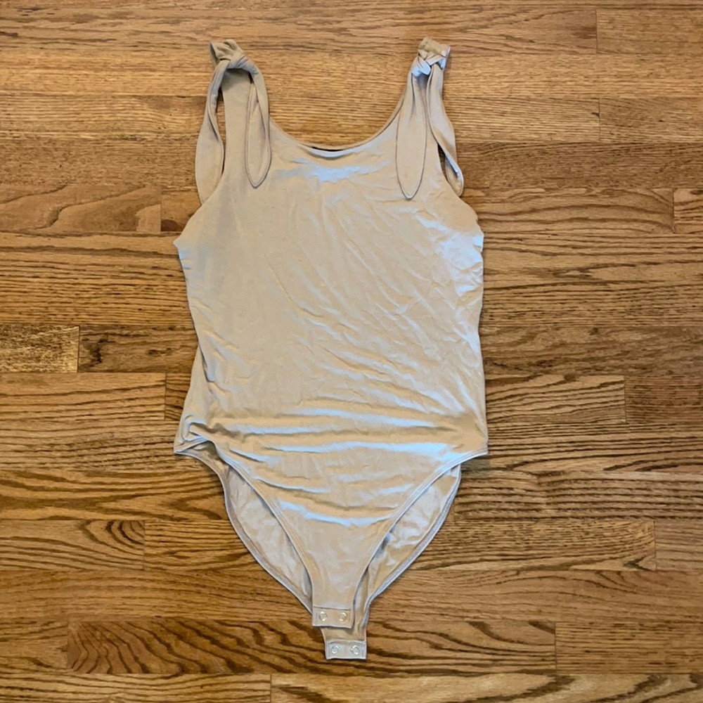 Brand new - Express tank bodysuit with ties - medium